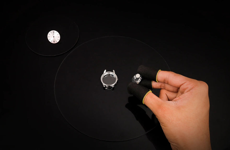 Sylvi Dazzle Blush Pink Steel watch movement, ensuring reliable precision with refined aesthetics.