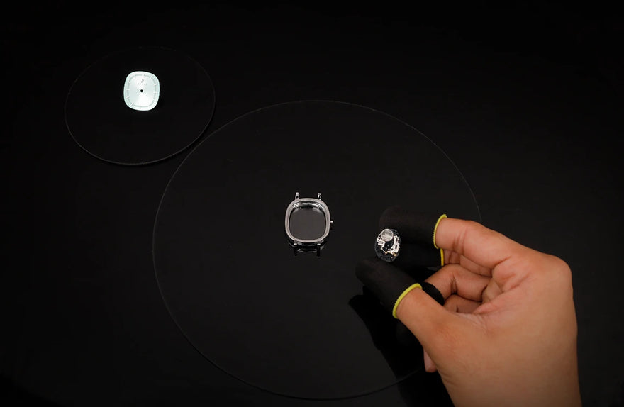 Ellore Pistara Silver watch movement, demonstrating smooth and reliable performance.