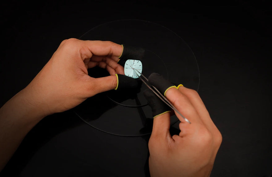 Ellore Pistara Silver watch hands, designed for precise and accurate timekeeping.