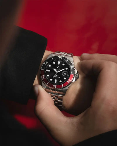 Ocean-Y Black Red Silver Steel