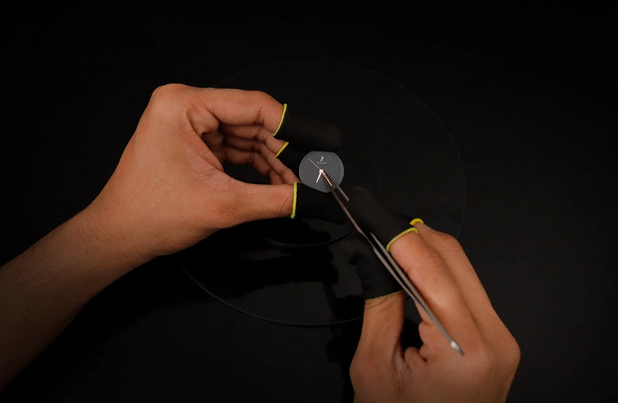 Sylvi Velvtine Black Rosegold watch hands, engineered for smooth and accurate time display.